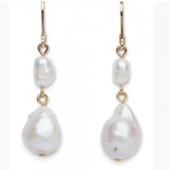 CAbi Jewelry - CAbi Splash Earrings